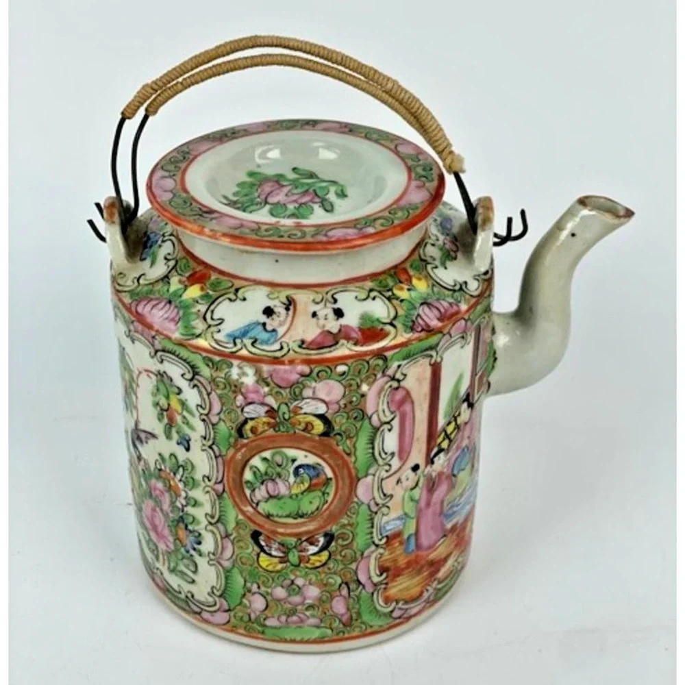 Antique Qing Rose Medallion Teapot Hand Painted Famille Rose 19thC‎ Chinese